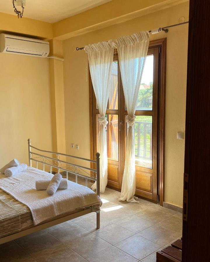 Guesthouse Kaliepia Ierissós Esterno foto