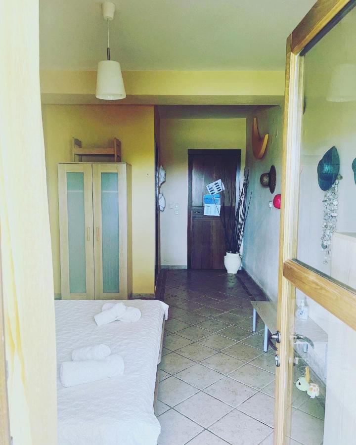 Guesthouse Kaliepia Ierissós Esterno foto