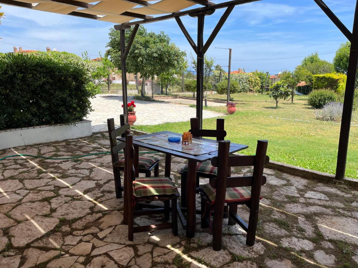 Guesthouse Kaliepia Ierissós Esterno foto
