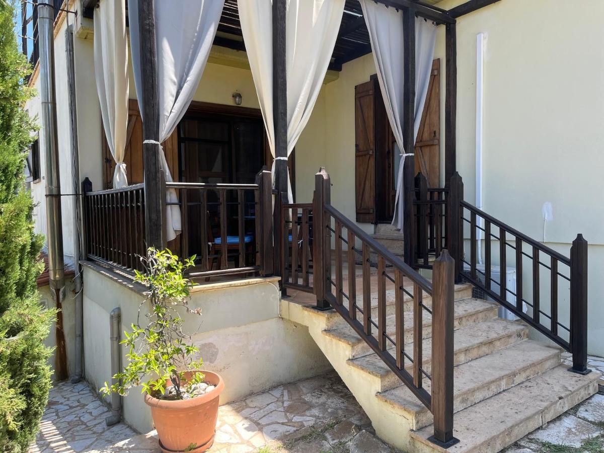 Guesthouse Kaliepia Ierissós Esterno foto