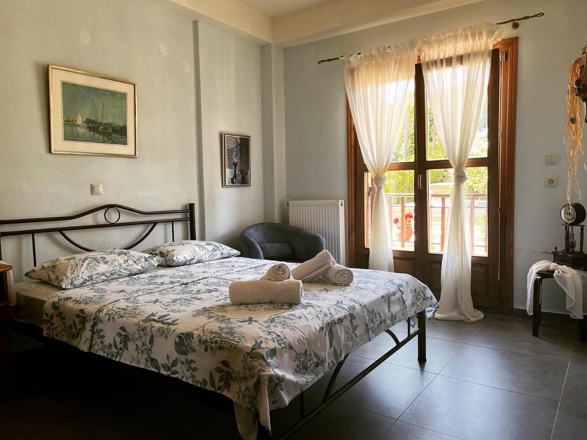 Guesthouse Kaliepia Ierissós Esterno foto