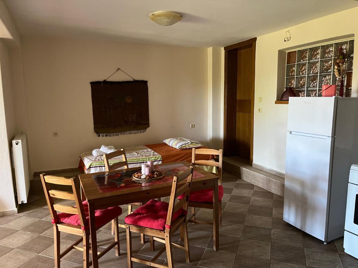 Guesthouse Kaliepia Ierissós Esterno foto