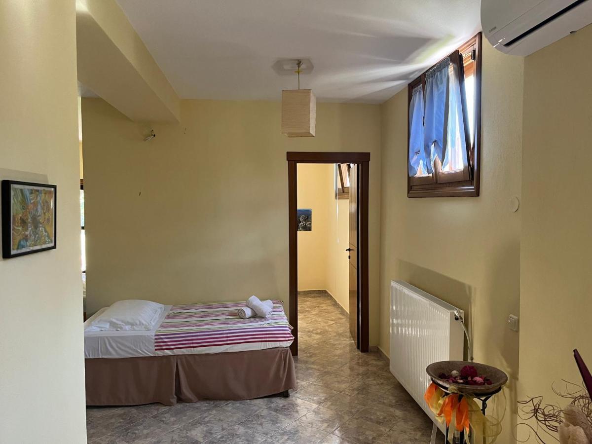 Guesthouse Kaliepia Ierissós Esterno foto