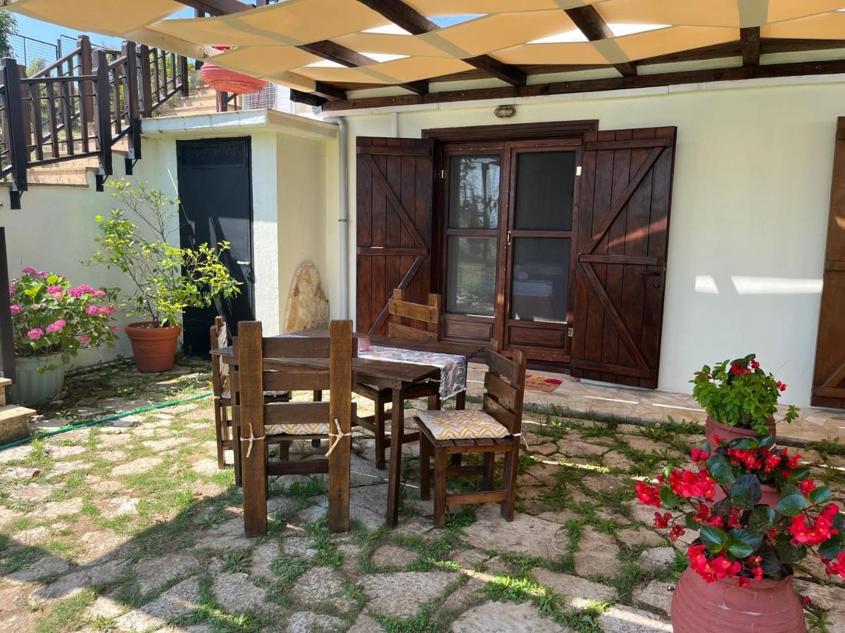 Guesthouse Kaliepia Ierissós Esterno foto